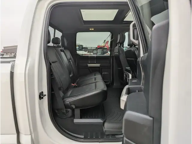 2020 Ford F-350 Lariat 6.7L Diesel/Touch Nav/Pano/Camera - Photo 24