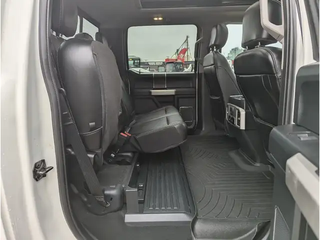 2020 Ford F-350 Lariat 6.7L Diesel/Touch Nav/Pano/Camera - Photo 25