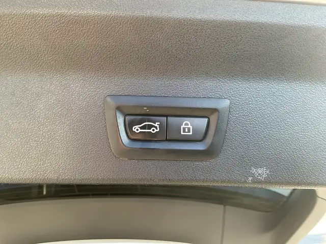 2018 BMW X3 xDrive30i - PREM. ENHANCED PKG! NAV! BACK-UP CAM! - Photo 11