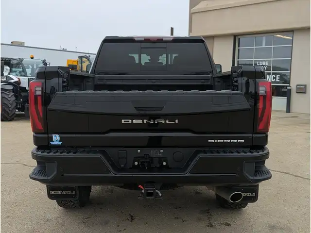 2024 GMC Sierra 3500HD Denali 6.6L GAS/Nav/Sunroof/Camera - Photo 12
