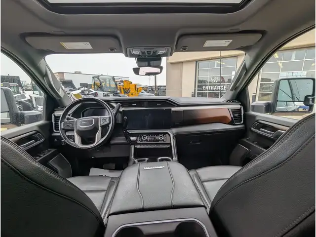 2024 GMC Sierra 3500HD Denali 6.6L GAS/Nav/Sunroof/Camera - Photo 16