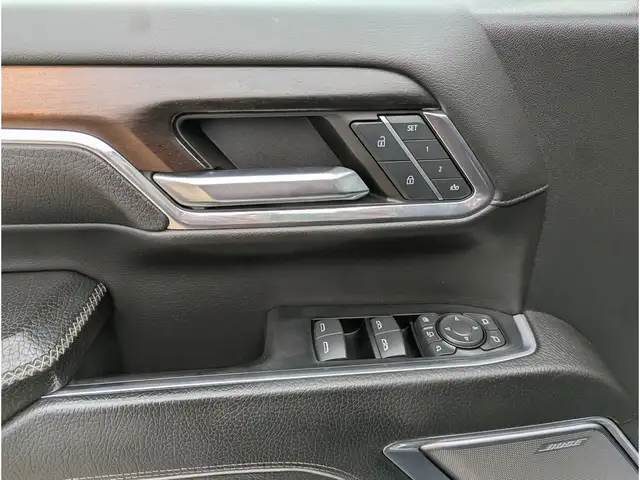 2024 GMC Sierra 3500HD Denali 6.6L GAS/Nav/Sunroof/Camera - Photo 17