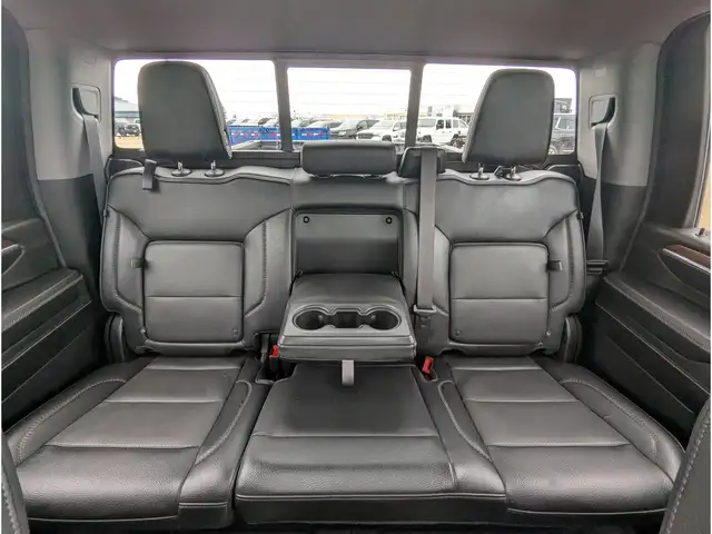 2024 GMC Sierra 3500HD Denali 6.6L GAS/Nav/Sunroof/Camera - Photo 23