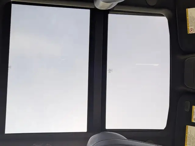 2026 Ford F-350 Platinum Tremor 6.7L Diesel/Touch Nav/Pano/Cam - Photo 4