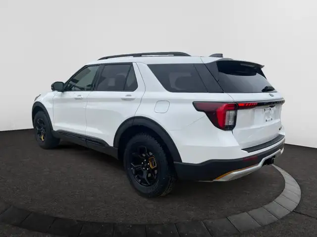 2026 Ford Explorer Tremor - Photo 3