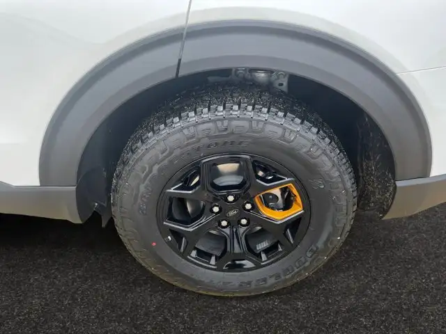 2026 Ford Explorer Tremor - Photo 9