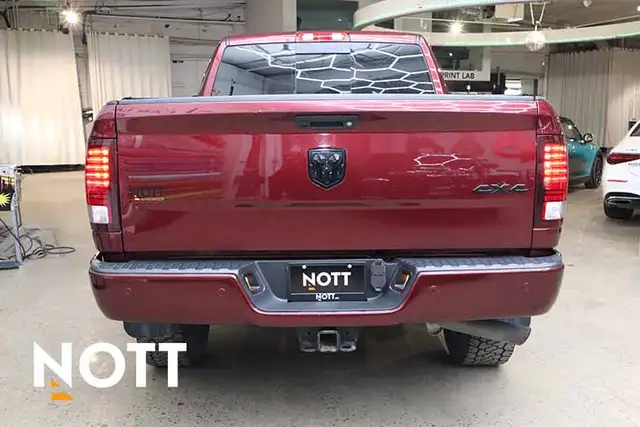 2018 RAM 3500 LARAMIE CREW CAB - Photo 3