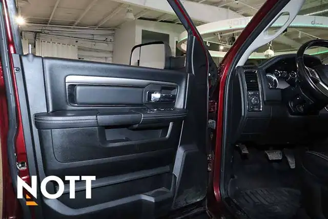 2018 RAM 3500 LARAMIE CREW CAB - Photo 10