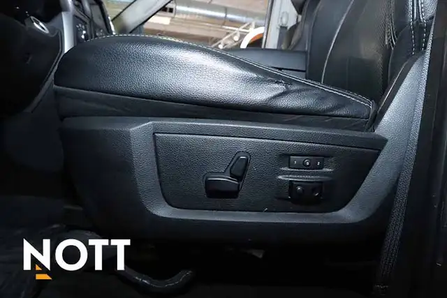 2018 RAM 3500 LARAMIE CREW CAB - Photo 12