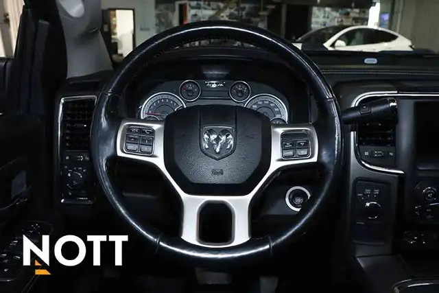 2018 RAM 3500 LARAMIE CREW CAB - Photo 16