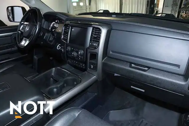 2018 RAM 3500 LARAMIE CREW CAB - Photo 19