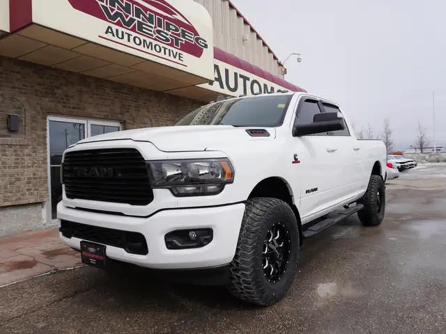 2019 Dodge Ram 3500 Big Horn 4x4 - NIGHT EDITION! | 6.7L Cummins - Photo 5