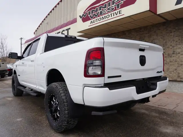 2019 Dodge Ram 3500 Big Horn 4x4 - NIGHT EDITION! | 6.7L Cummins - Photo 12