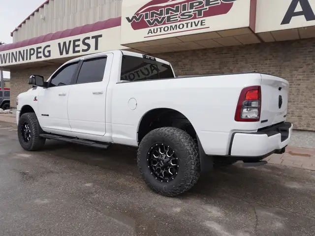 2019 Dodge Ram 3500 Big Horn 4x4 - NIGHT EDITION! | 6.7L Cummins - Photo 13