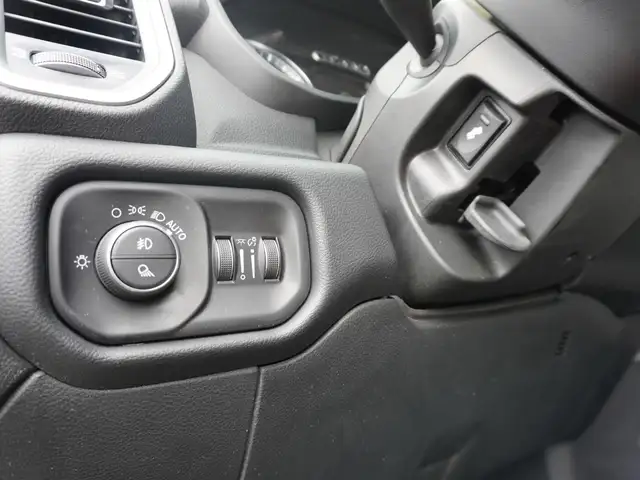 2019 Dodge Ram 3500 Big Horn 4x4 - NIGHT EDITION! | 6.7L Cummins - Photo 16