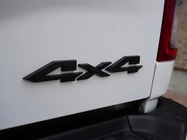 2019 Dodge Ram 3500 Big Horn 4x4 - NIGHT EDITION! | 6.7L Cummins - Photo 47