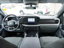 2024 Ford F-250 XLT 4WD Crew Cab 8' Box WORK READY AND LOW KMS - Photo 3