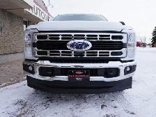 2024 Ford F-250 XLT 4WD Crew Cab 8' Box WORK READY AND LOW KMS - Photo 6