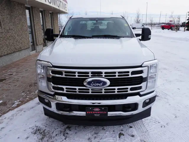 2024 Ford F-250 XLT 4WD Crew Cab 8' Box WORK READY AND LOW KMS - Photo 7