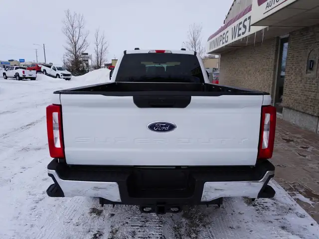 2024 Ford F-250 XLT 4WD Crew Cab 8' Box WORK READY AND LOW KMS - Photo 13
