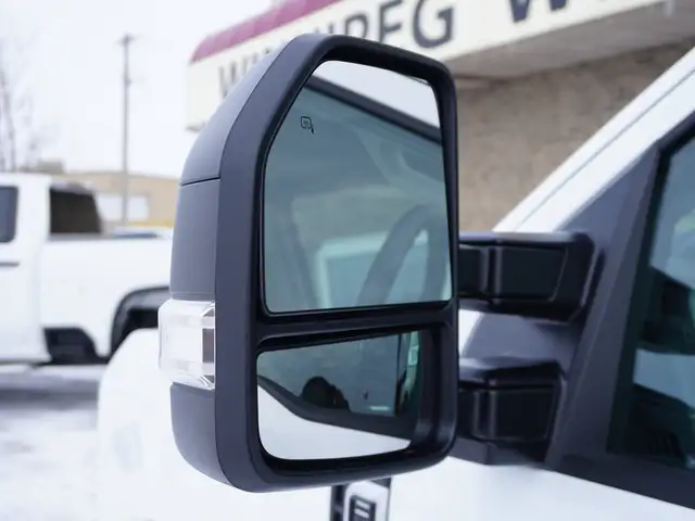 2024 Ford F-250 XLT 4WD Crew Cab 8' Box WORK READY AND LOW KMS - Photo 18