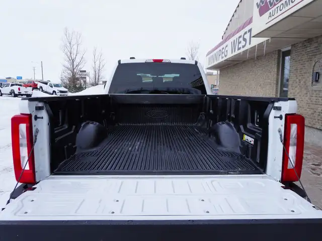 2024 Ford F-250 XLT 4WD Crew Cab 8' Box WORK READY AND LOW KMS - Photo 37