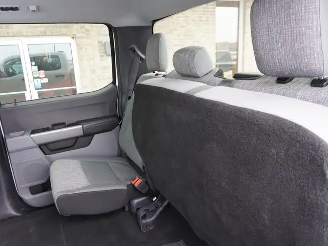 2024 Ford F-250 XLT 4WD Crew Cab 8' Box WORK READY AND LOW KMS - Photo 39