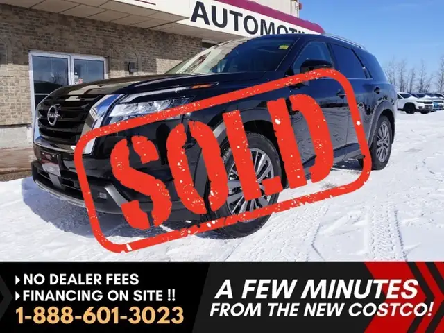 2022 Nissan Pathfinder SL 4WD PANORAMIC SUNROOF and 3rd ROW SEAT