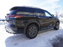 2022 Nissan Pathfinder SL 4WD PANORAMIC SUNROOF and 3rd ROW SEAT - Photo 10