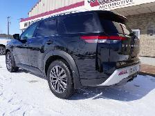 2022 Nissan Pathfinder SL 4WD PANORAMIC SUNROOF and 3rd ROW SEAT - Photo 14