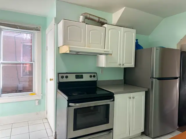 All Inclusive large room for rent by Yonge Finch subway entrance - Photo 5