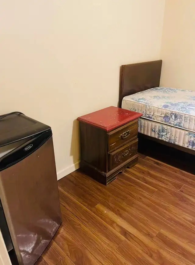Room for rent in Crescent Heights NW - Photo 2