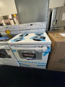 NEW 30" GE Electric Coil Top Range Stove With Self Clean 5 Cu.Ft