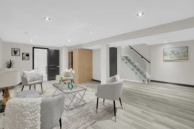 UPGRADED DETACHED HOME IN SOUTH MISSISSAUGA CLARKSON LORNE PARK - Photo 7