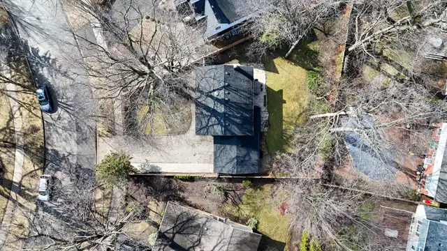 UPGRADED DETACHED HOME IN SOUTH MISSISSAUGA CLARKSON LORNE PARK - Photo 9