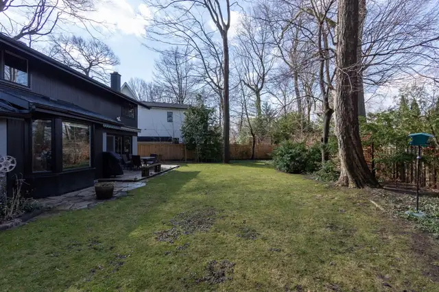 UPGRADED DETACHED HOME IN SOUTH MISSISSAUGA CLARKSON LORNE PARK - Photo 10