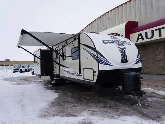 2018 K-Z Connect C303RL TRIPLE SLIDES AND PRIVATE MASTER! - Photo 12