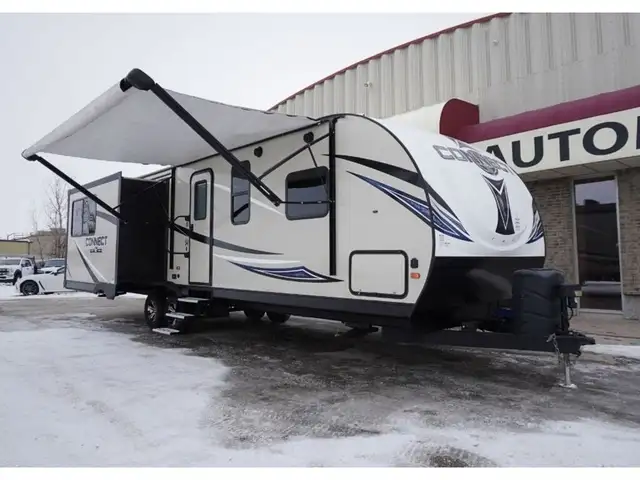 2018 K-Z Connect C303RL TRIPLE SLIDES AND PRIVATE MASTER! - Photo 13