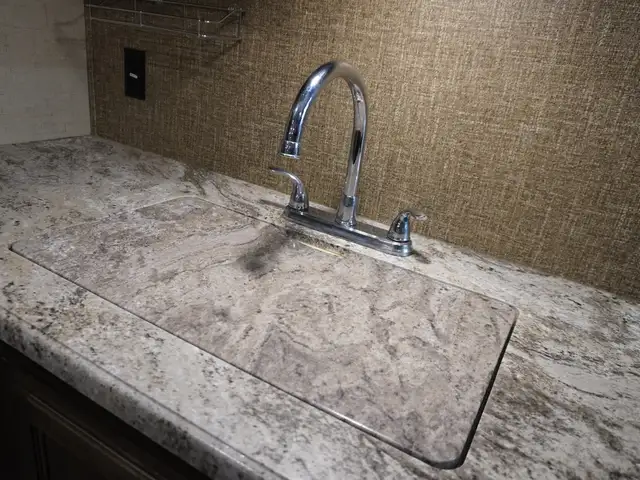 2018 K-Z Connect C303RL TRIPLE SLIDES AND PRIVATE MASTER! - Photo 18