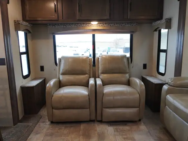 2018 K-Z Connect C303RL TRIPLE SLIDES AND PRIVATE MASTER! - Photo 23