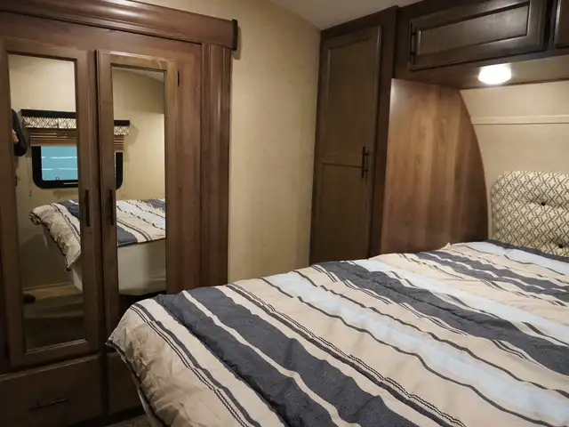 2018 K-Z Connect C303RL TRIPLE SLIDES AND PRIVATE MASTER! - Photo 31