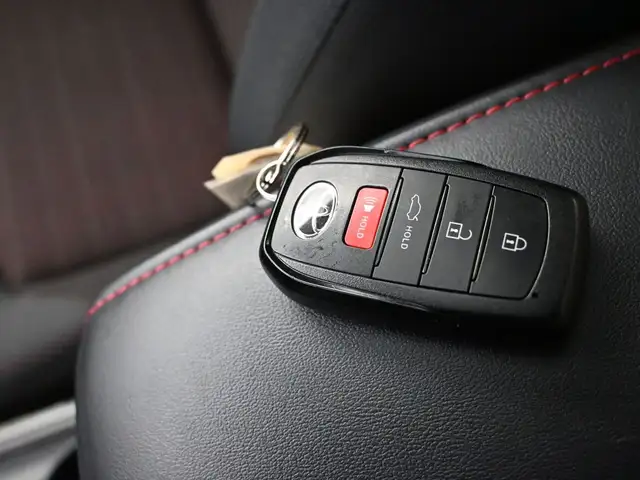 2024 Toyota Corolla SE Hybrid Heated Seats/Wheel, Blinspot/LKA, - Photo 5