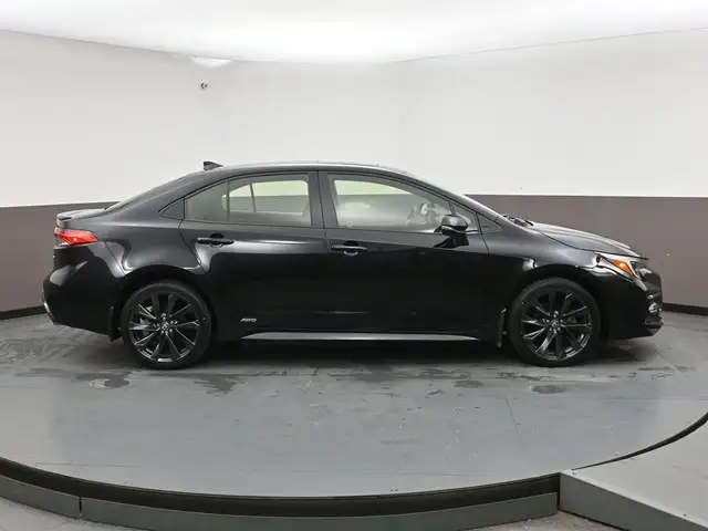 2024 Toyota Corolla SE Hybrid Heated Seats/Wheel, Blinspot/LKA, - Photo 34