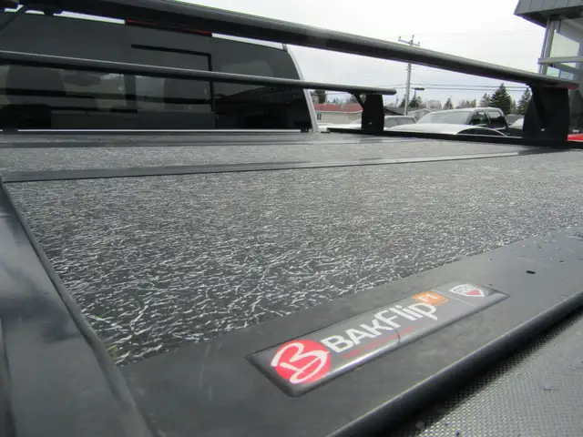 2017 Chevrolet Silverado 1500 4WD Crew Cab 143.5' LTZ 6.2L V8 / - Photo 7