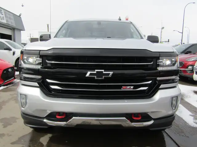 2017 Chevrolet Silverado 1500 4WD Crew Cab 143.5' LTZ 6.2L V8 / - Photo 12