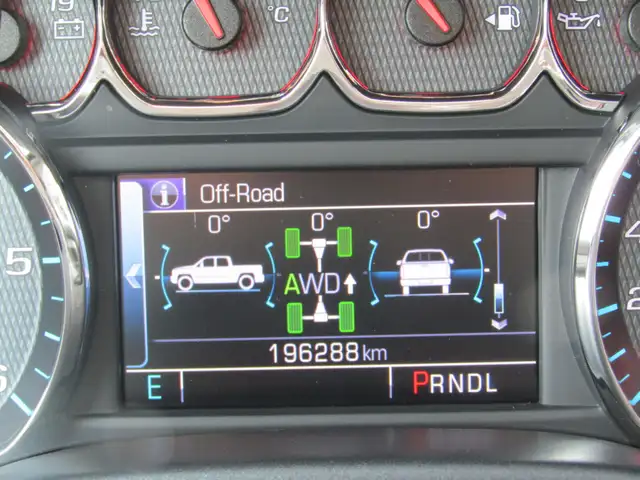 2017 Chevrolet Silverado 1500 4WD Crew Cab 143.5' LTZ 6.2L V8 / - Photo 20