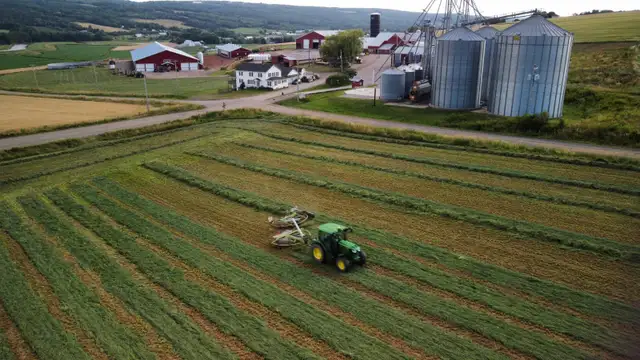Dairy Farm Worker / Farm Equipment Operator / Field Technician - Photo 4
