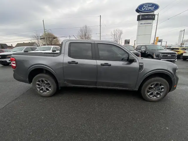 2025 Ford Maverick XLT - Photo 2