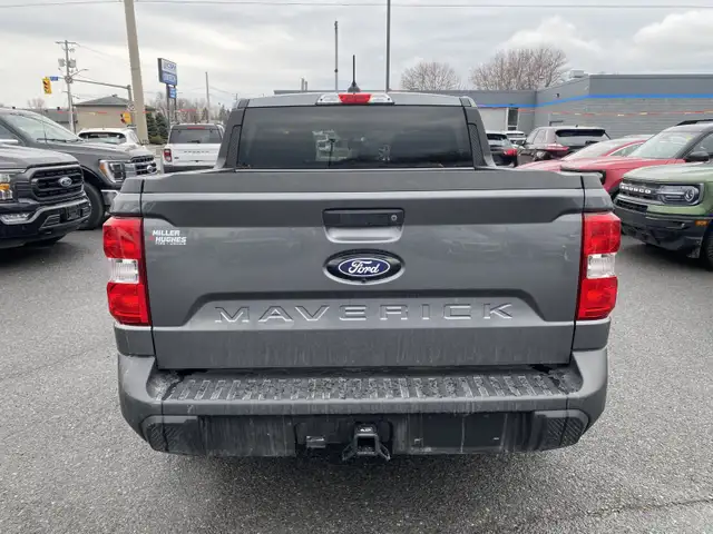 2025 Ford Maverick XLT - Photo 4