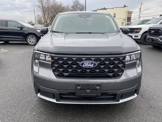 2025 Ford Maverick XLT - Photo 8